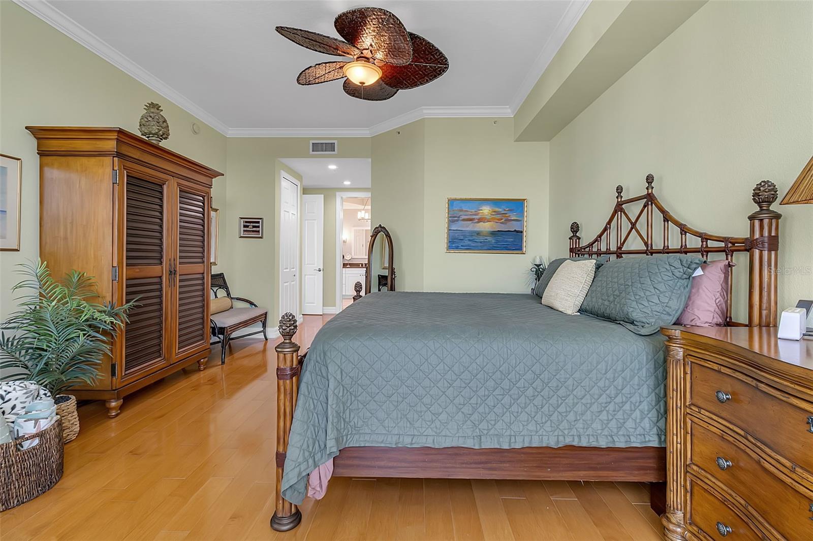 409 N POINT RD #1003