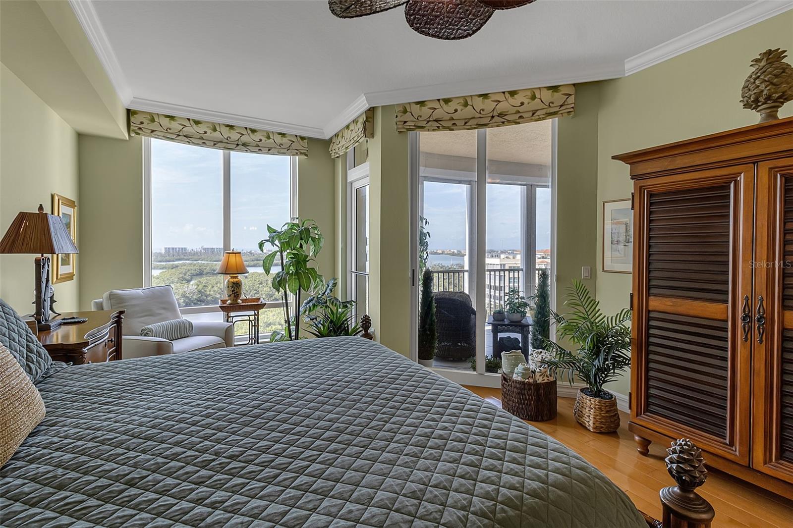 409 N POINT RD #1003