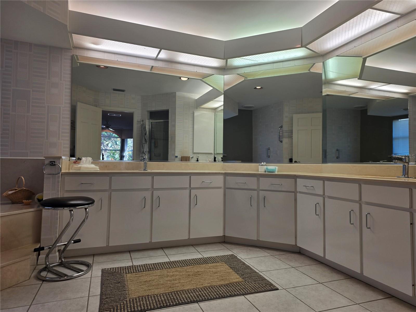 4360 CAMINO MADERA