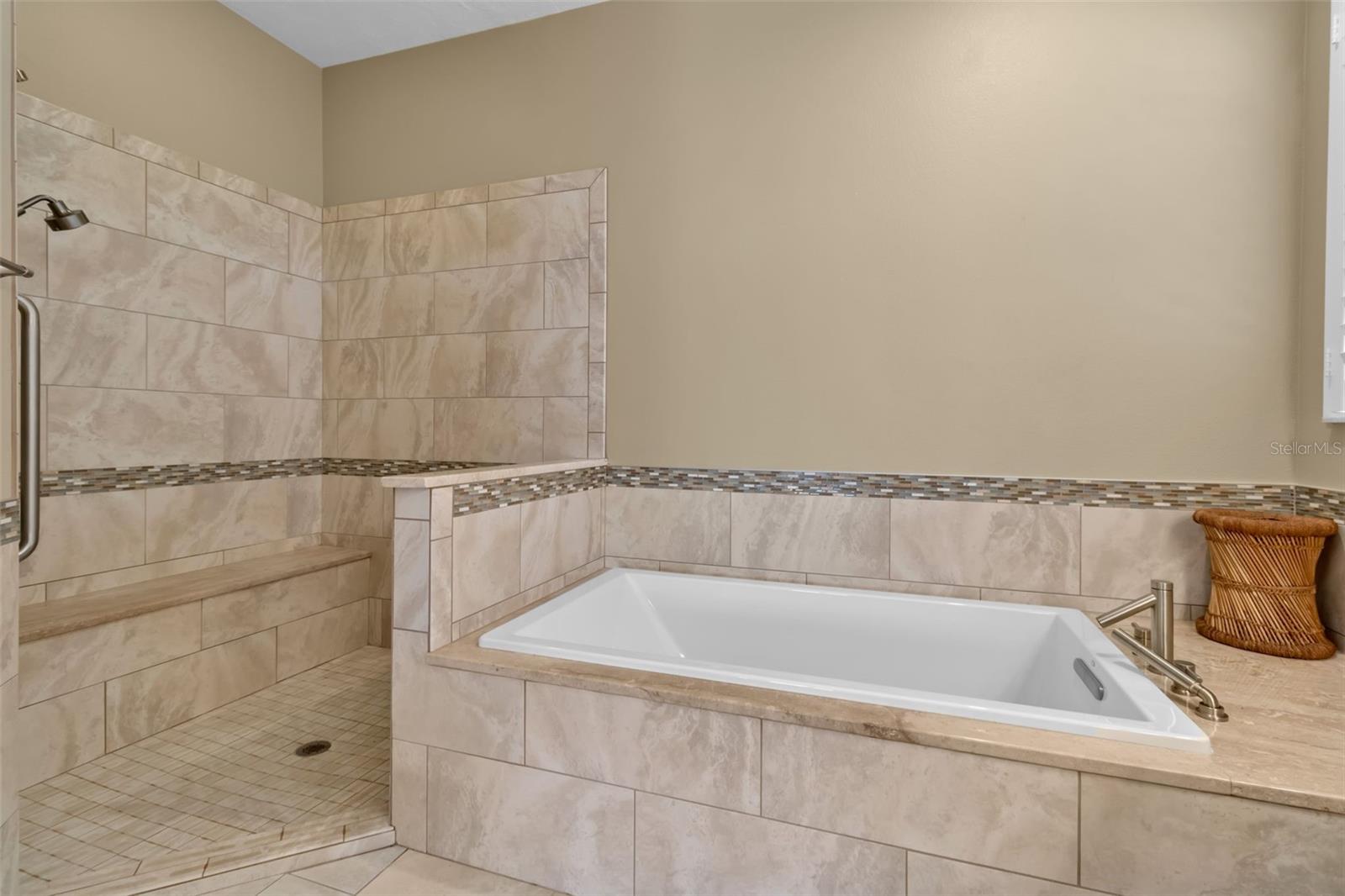 7192 RUE DE PALISADES #12