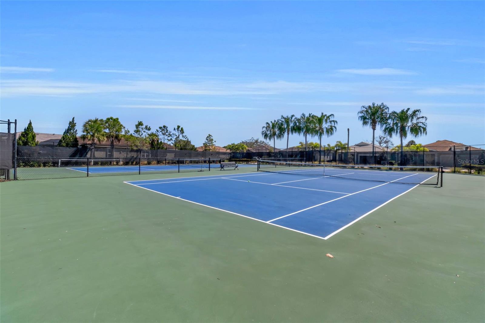 5649 LONG SHORE LOOP