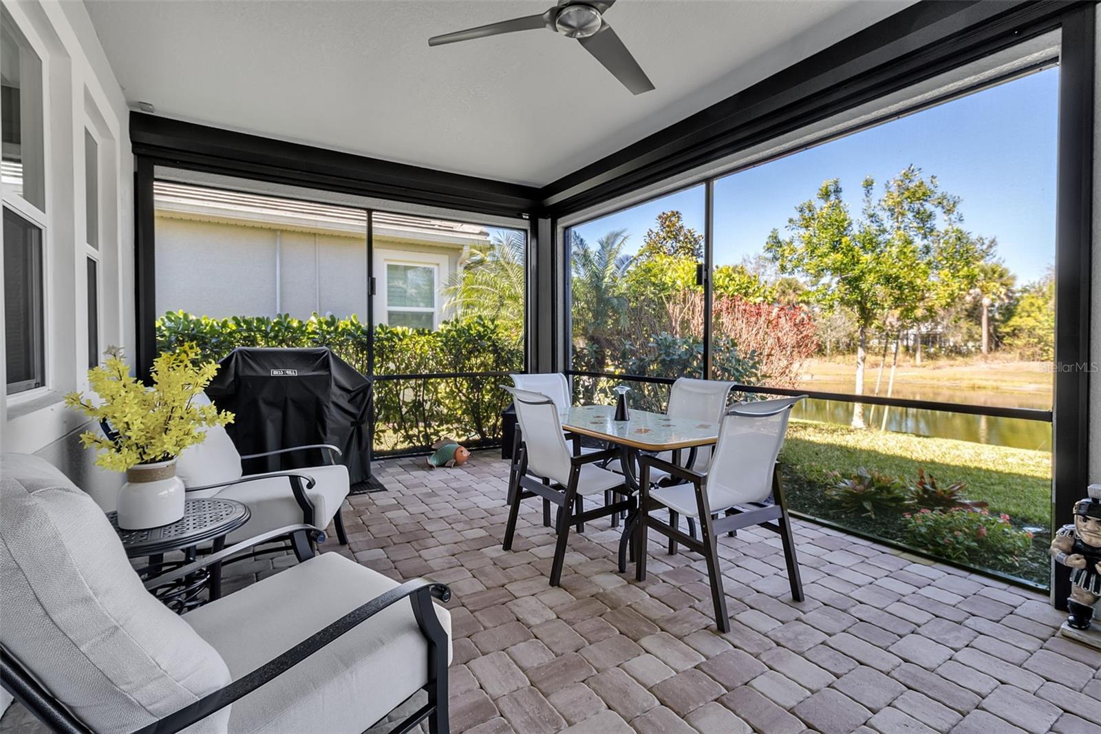 5649 LONG SHORE LOOP