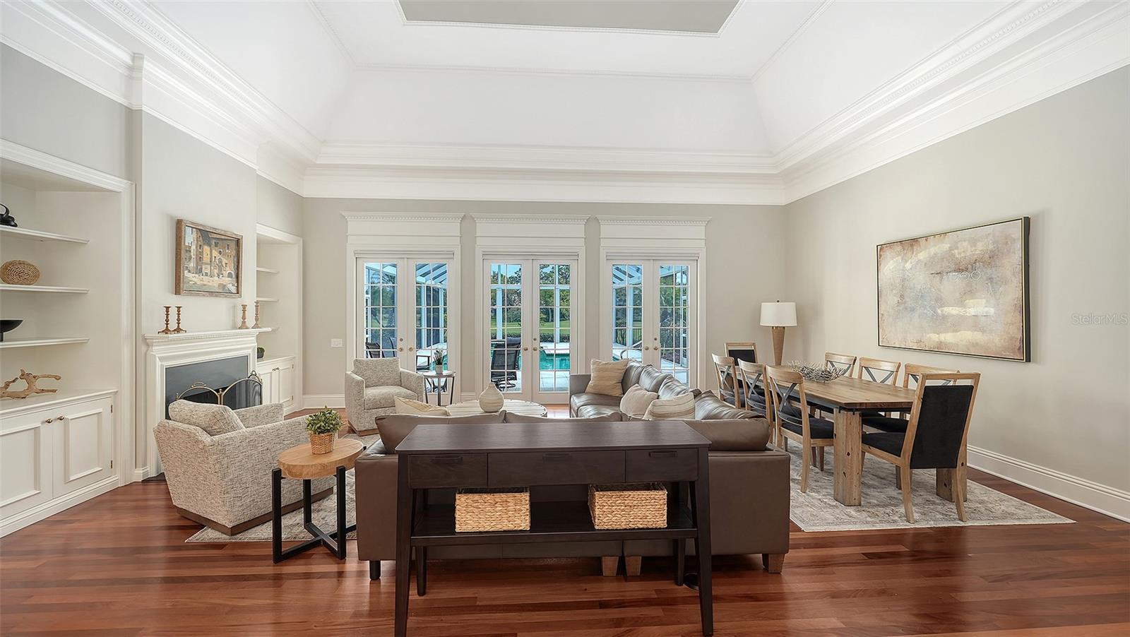 228 SAINT JAMES PARK