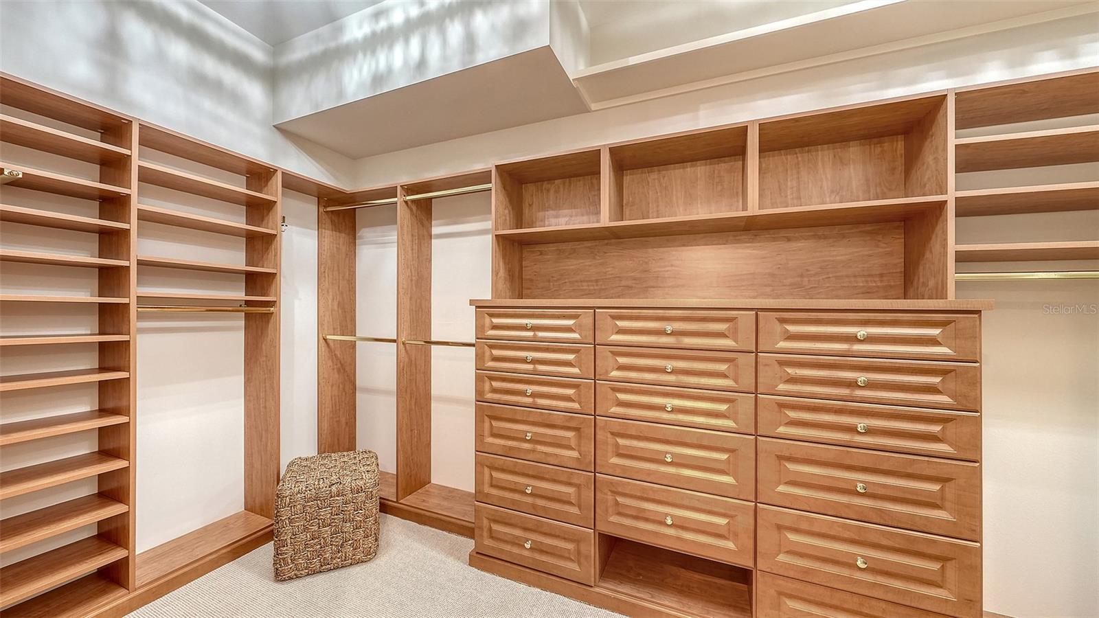 228 SAINT JAMES PARK