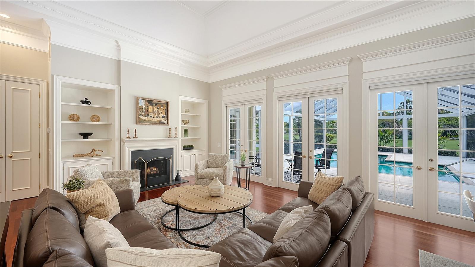 228 SAINT JAMES PARK