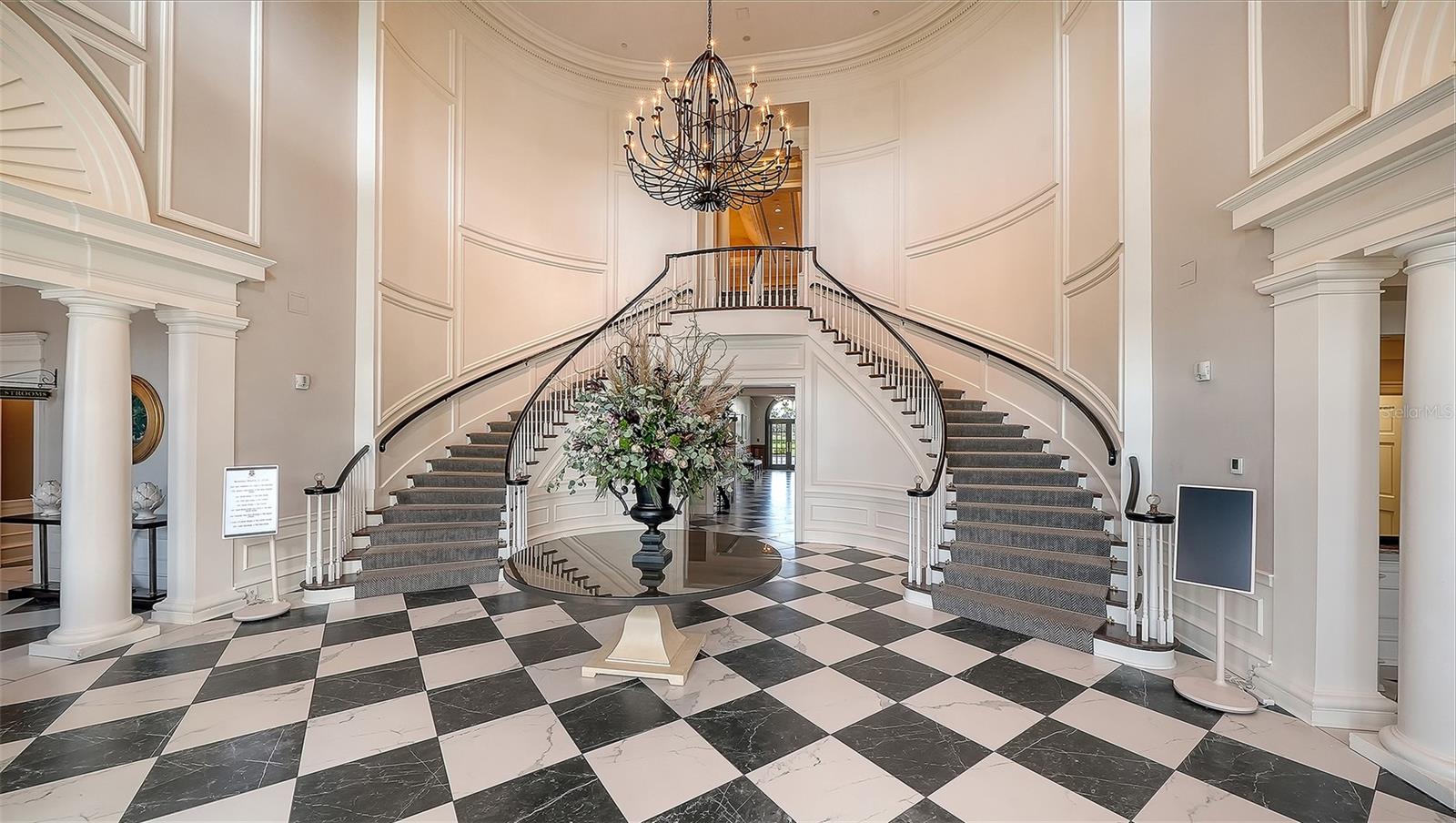 228 SAINT JAMES PARK