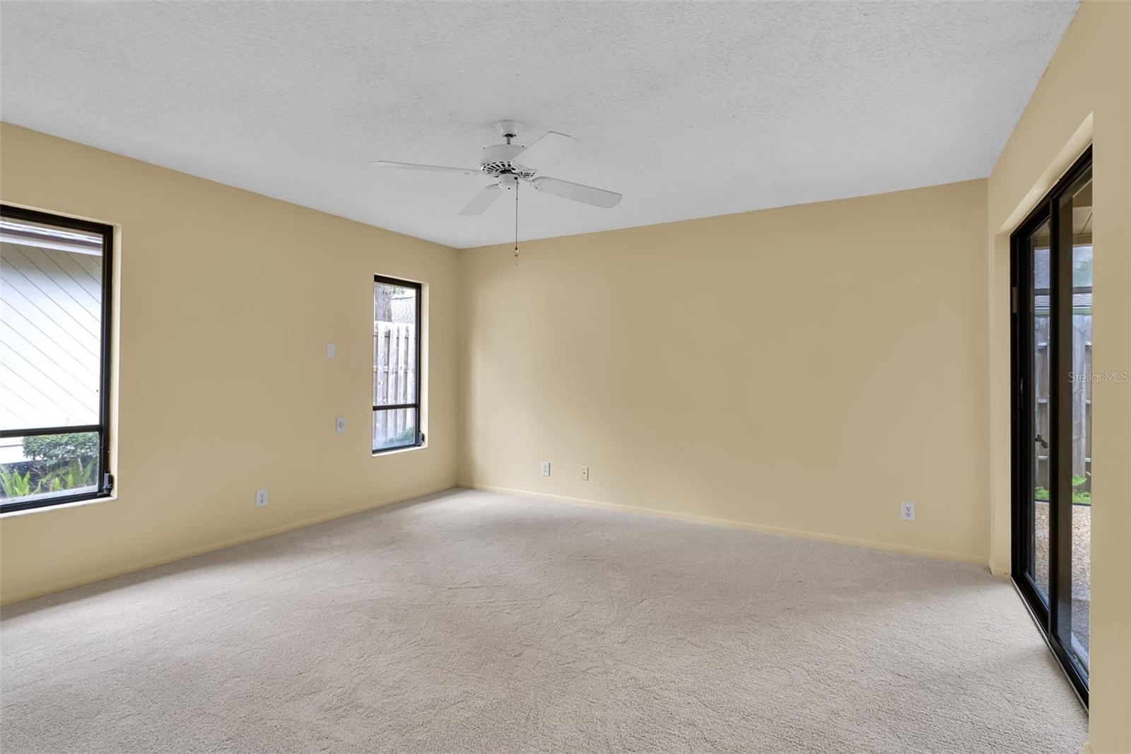 7935 WOODPOINTE CT #21