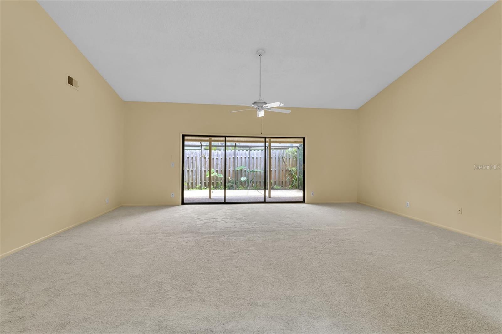 7935 WOODPOINTE CT #21