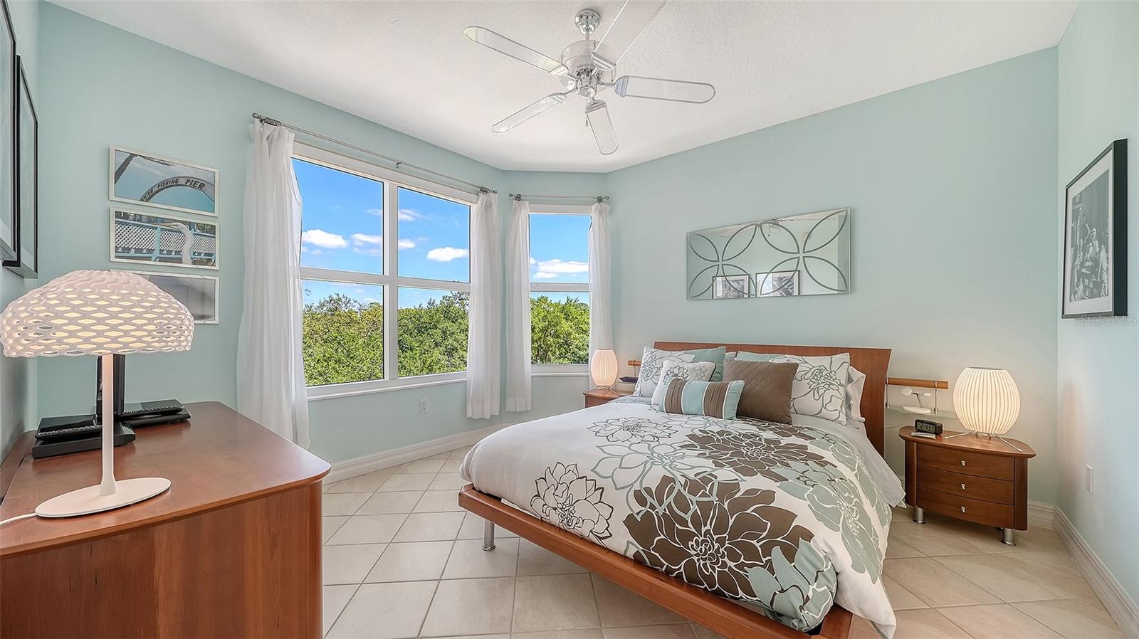 409 NORTH POINT RD #401