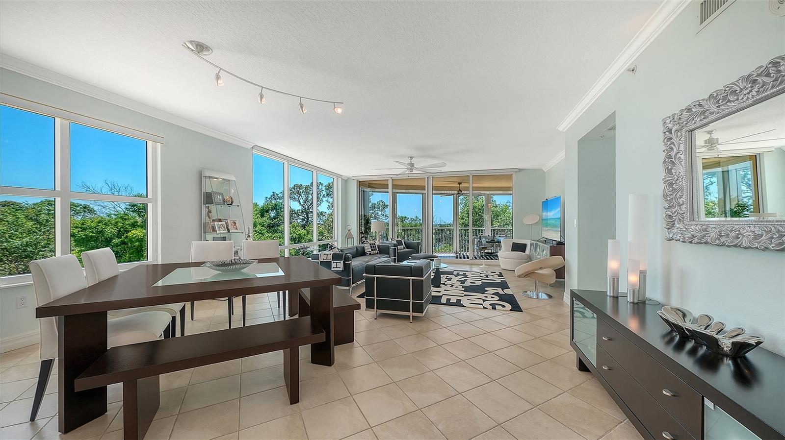 409 NORTH POINT RD #401