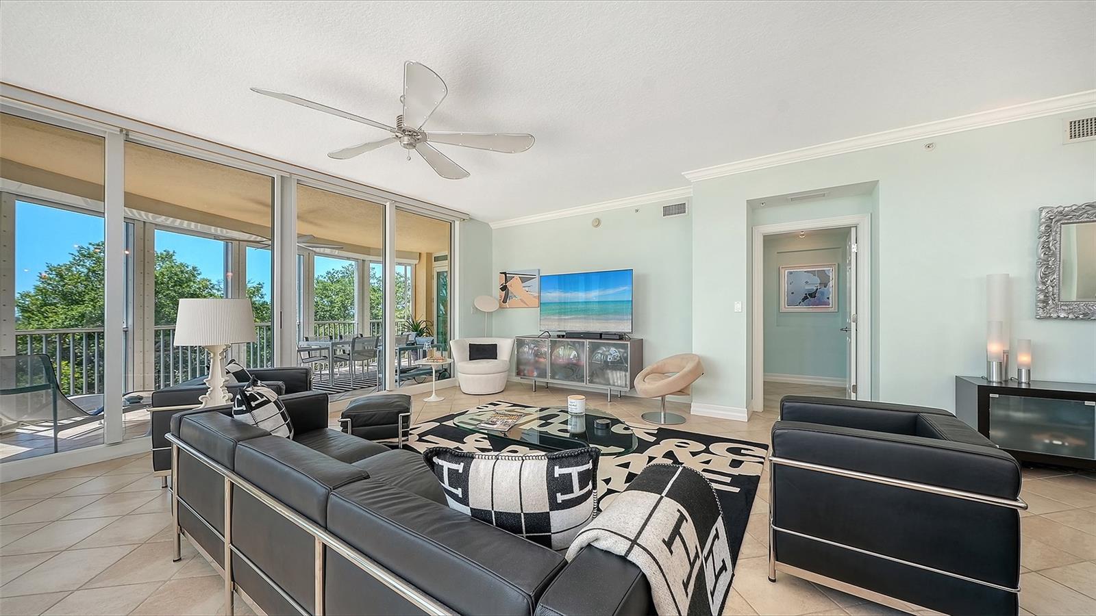 409 NORTH POINT RD #401