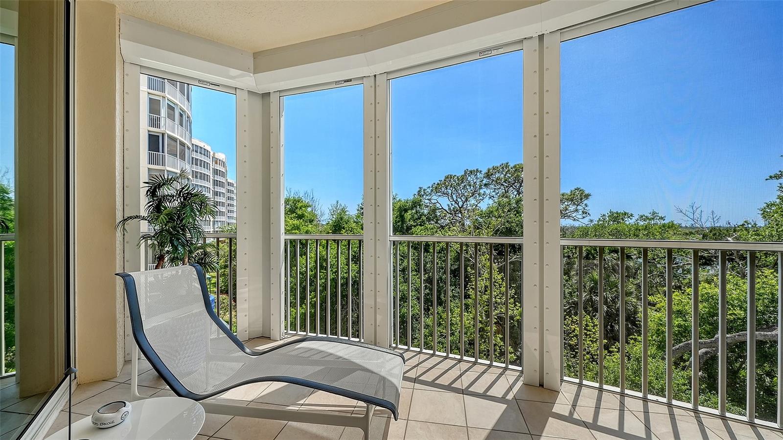 409 NORTH POINT RD #401