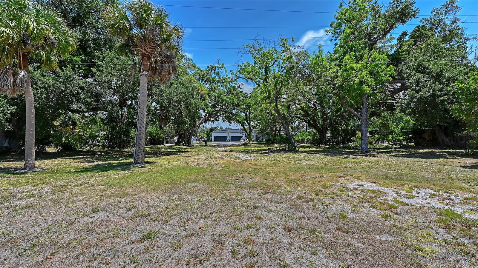 168 N TAMIAMI TRL