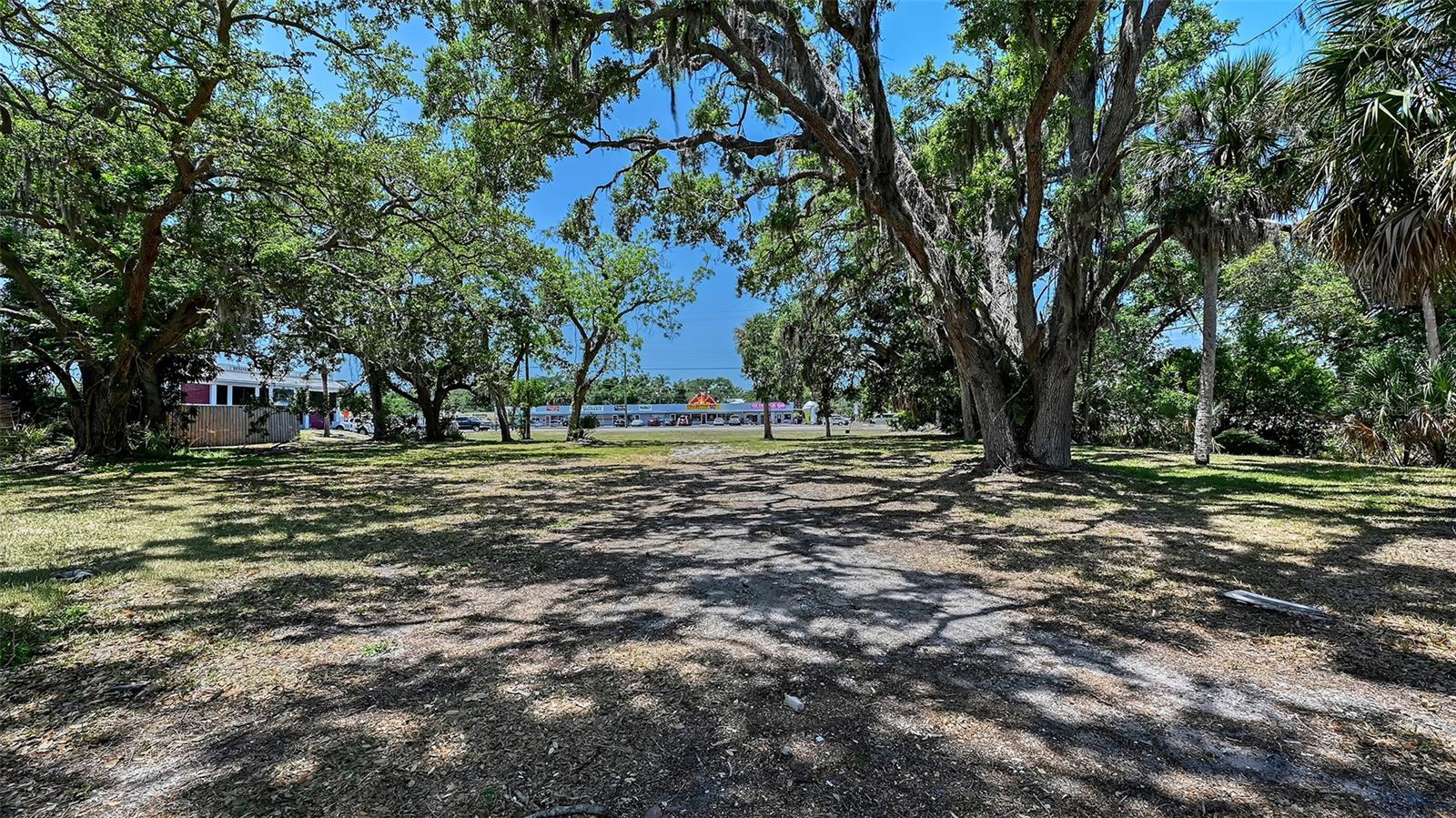 168 N TAMIAMI TRL