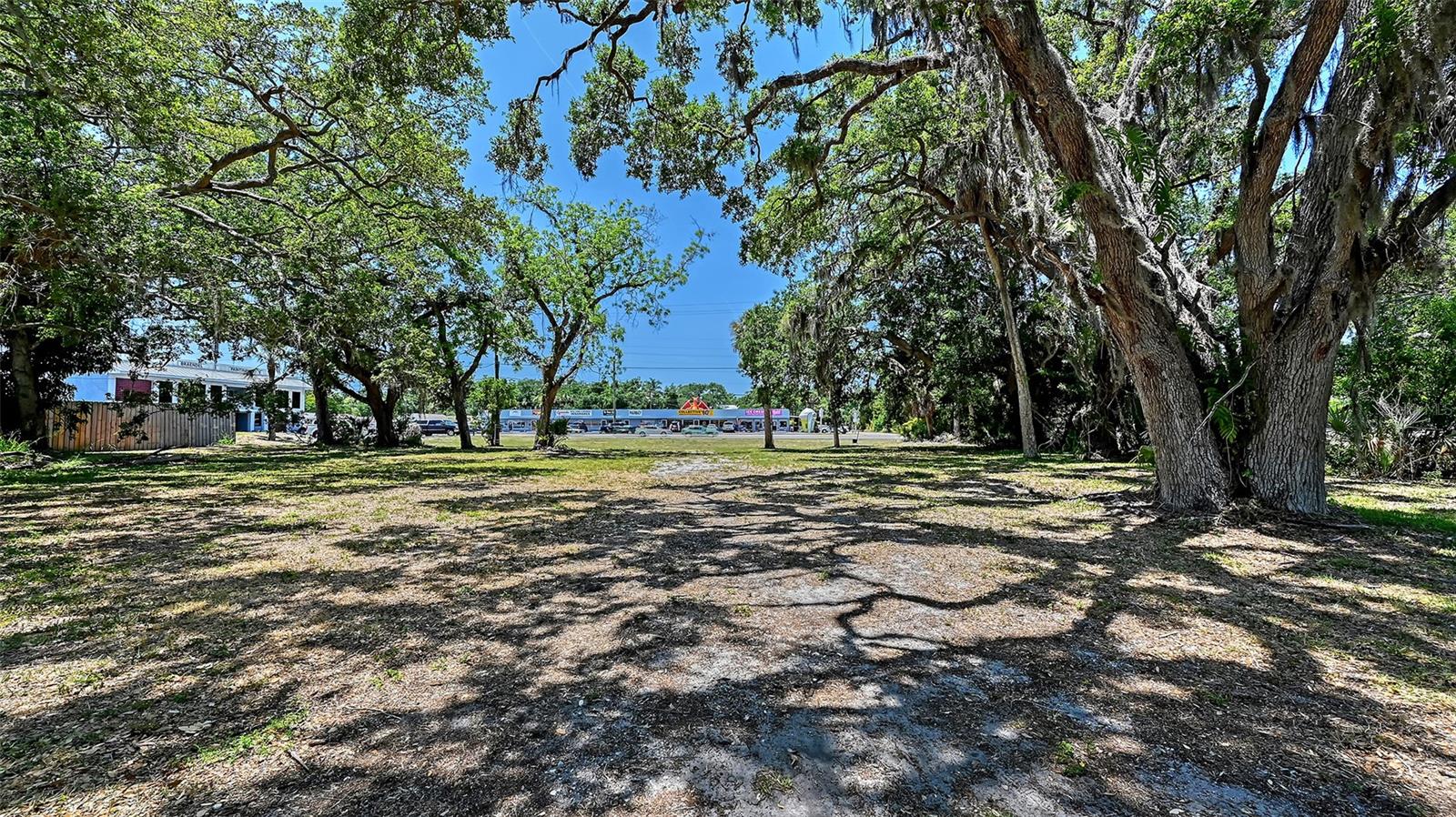 168 N TAMIAMI TRL