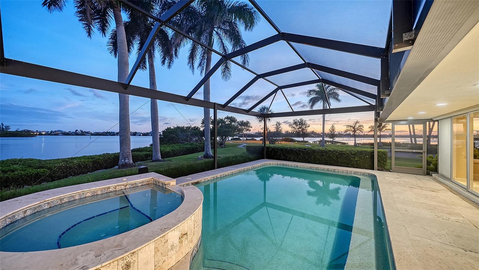321 LOOKOUT POINT DR