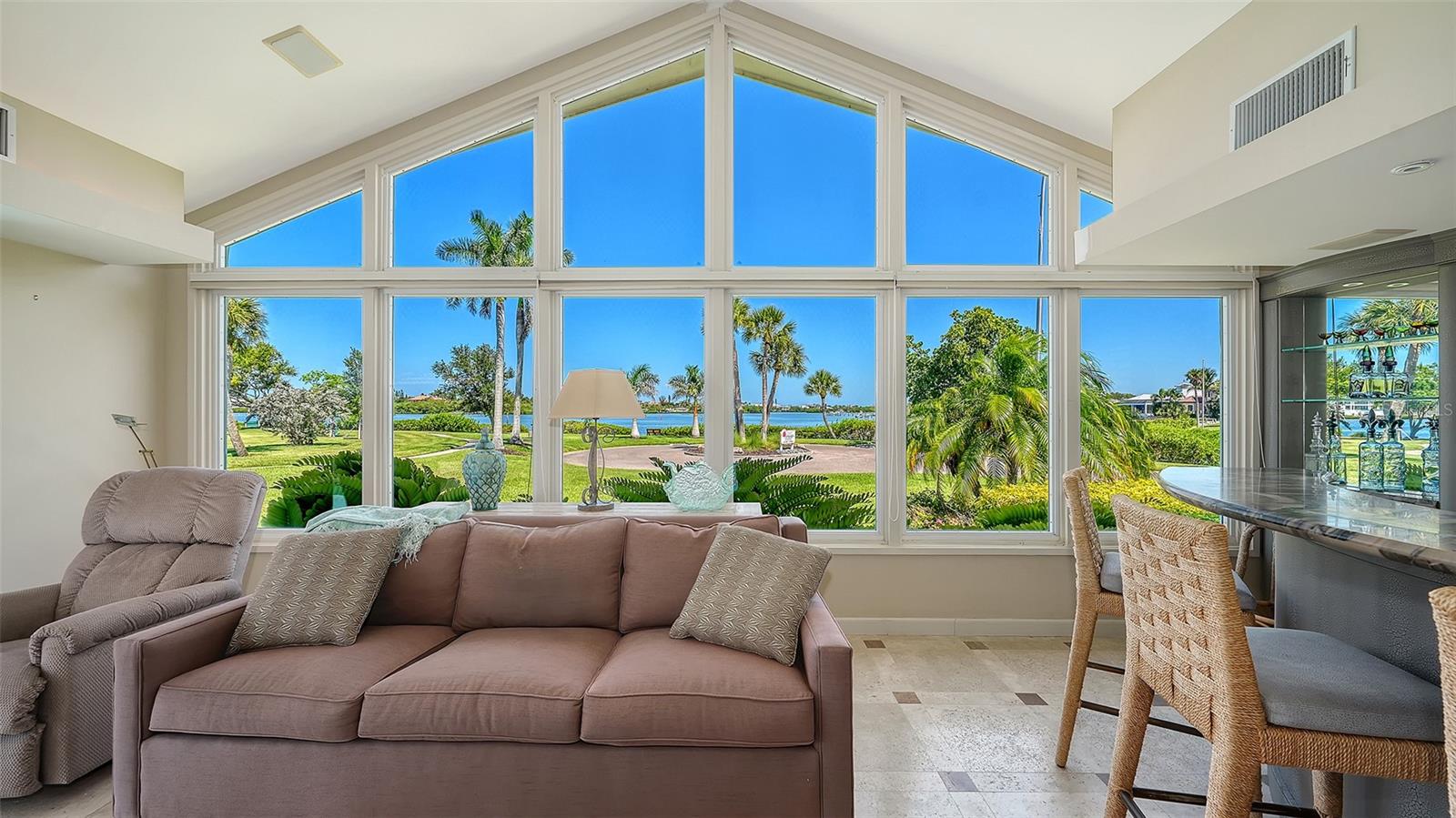 321 LOOKOUT POINT DR
