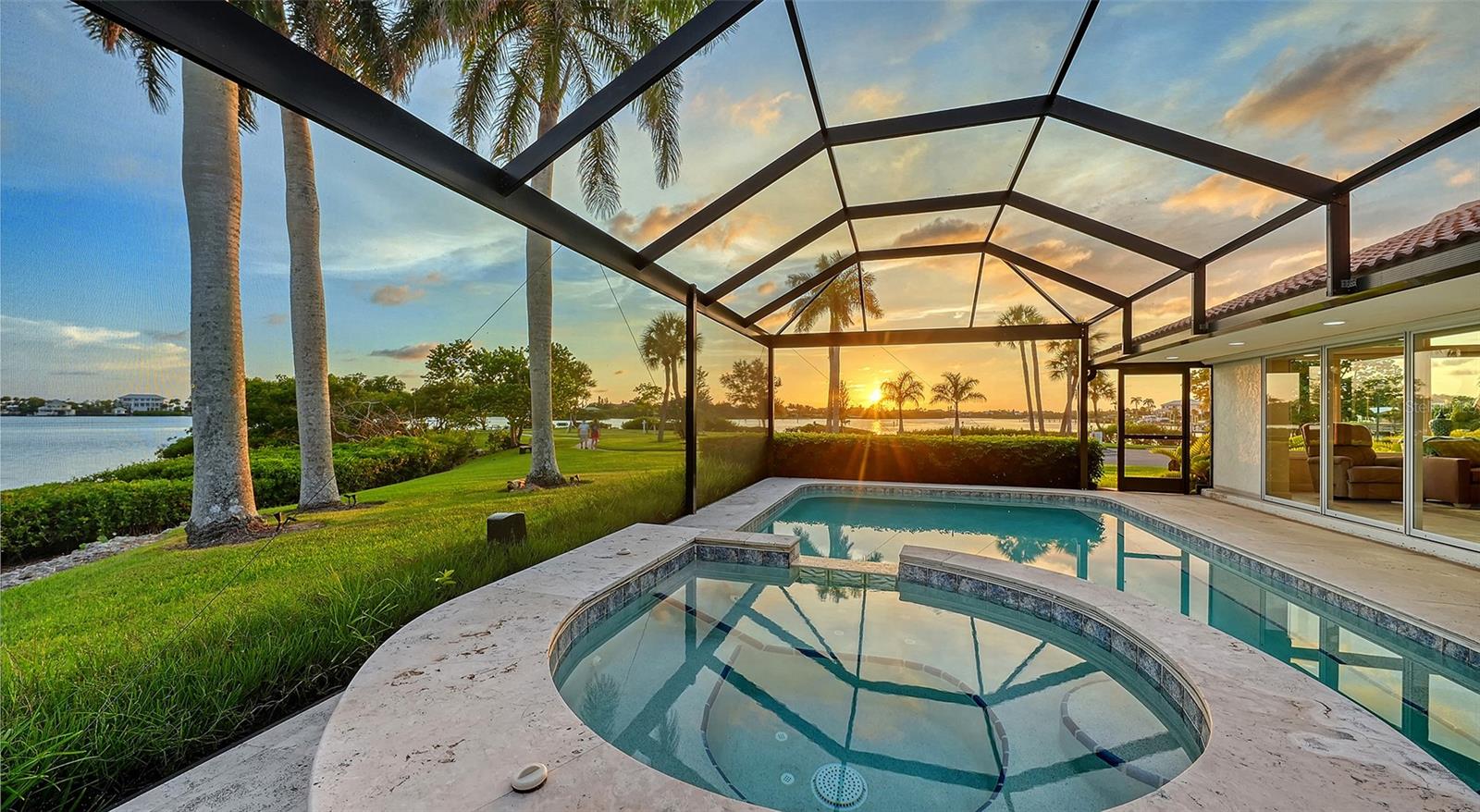 321 LOOKOUT POINT DR