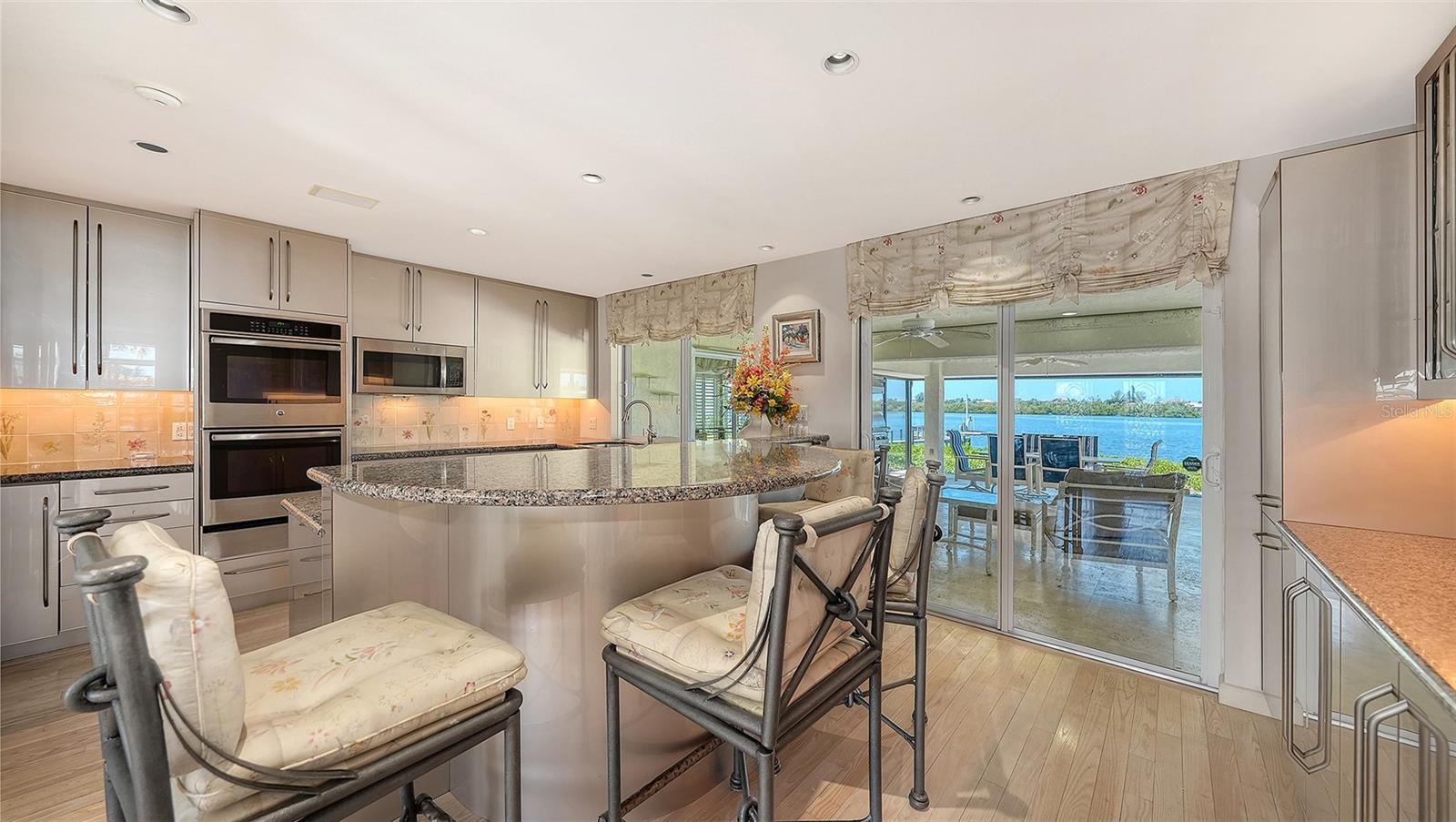 321 LOOKOUT POINT DR