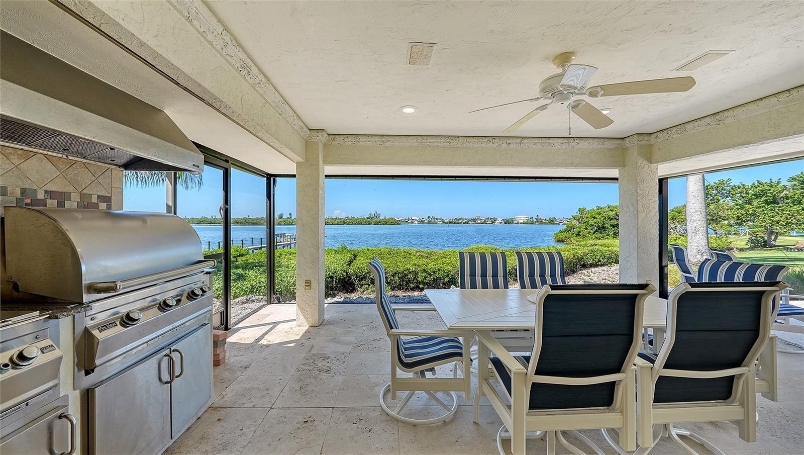 321 LOOKOUT POINT DR