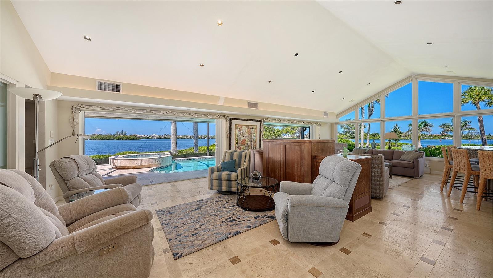 321 LOOKOUT POINT DR