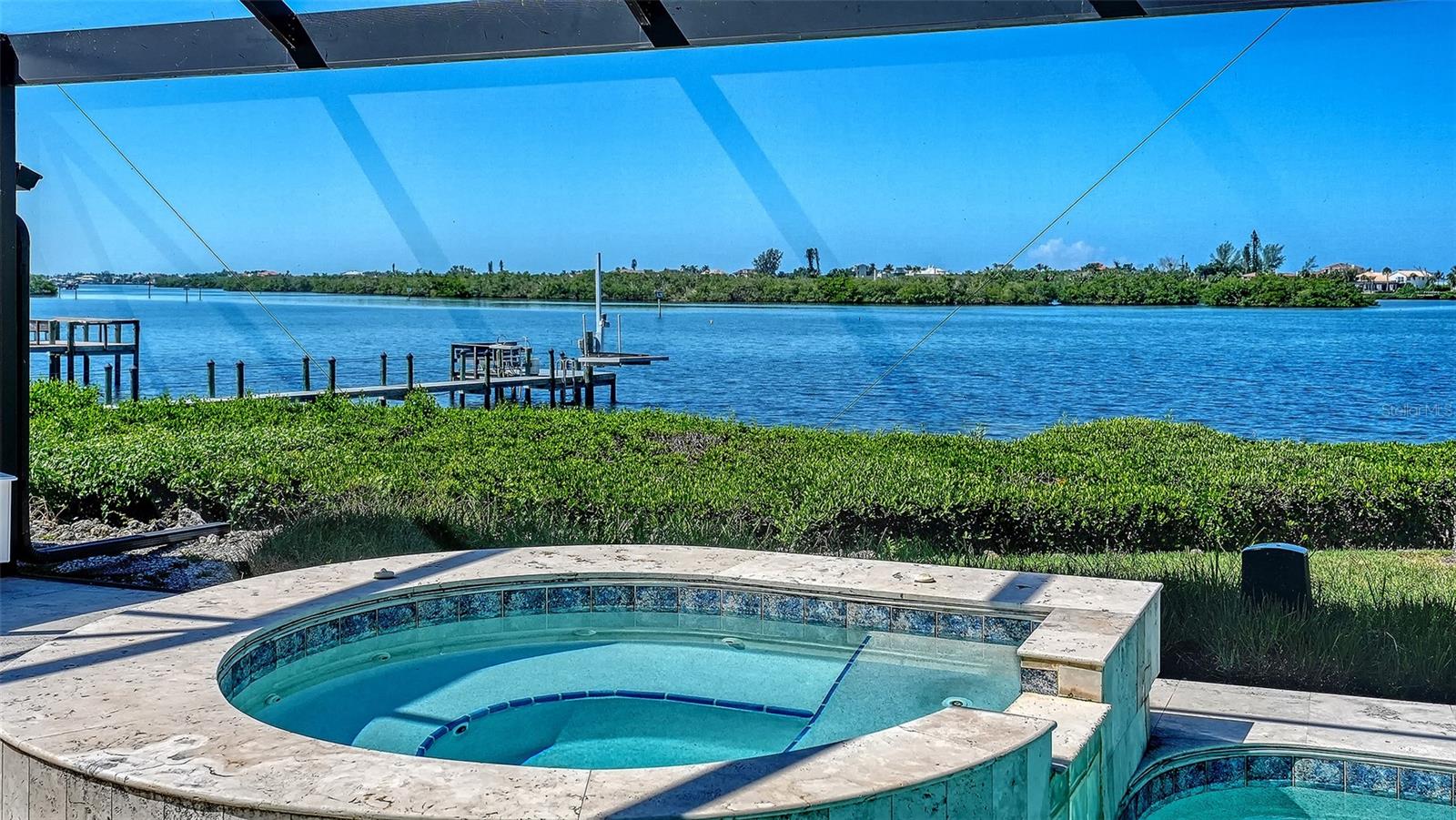 321 LOOKOUT POINT DR