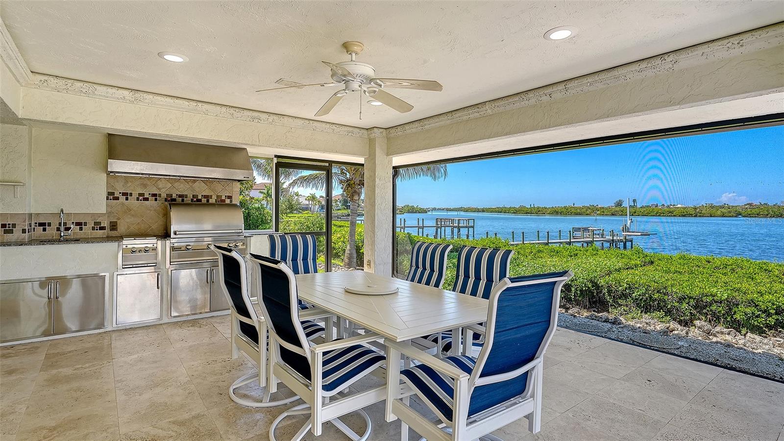 321 LOOKOUT POINT DR