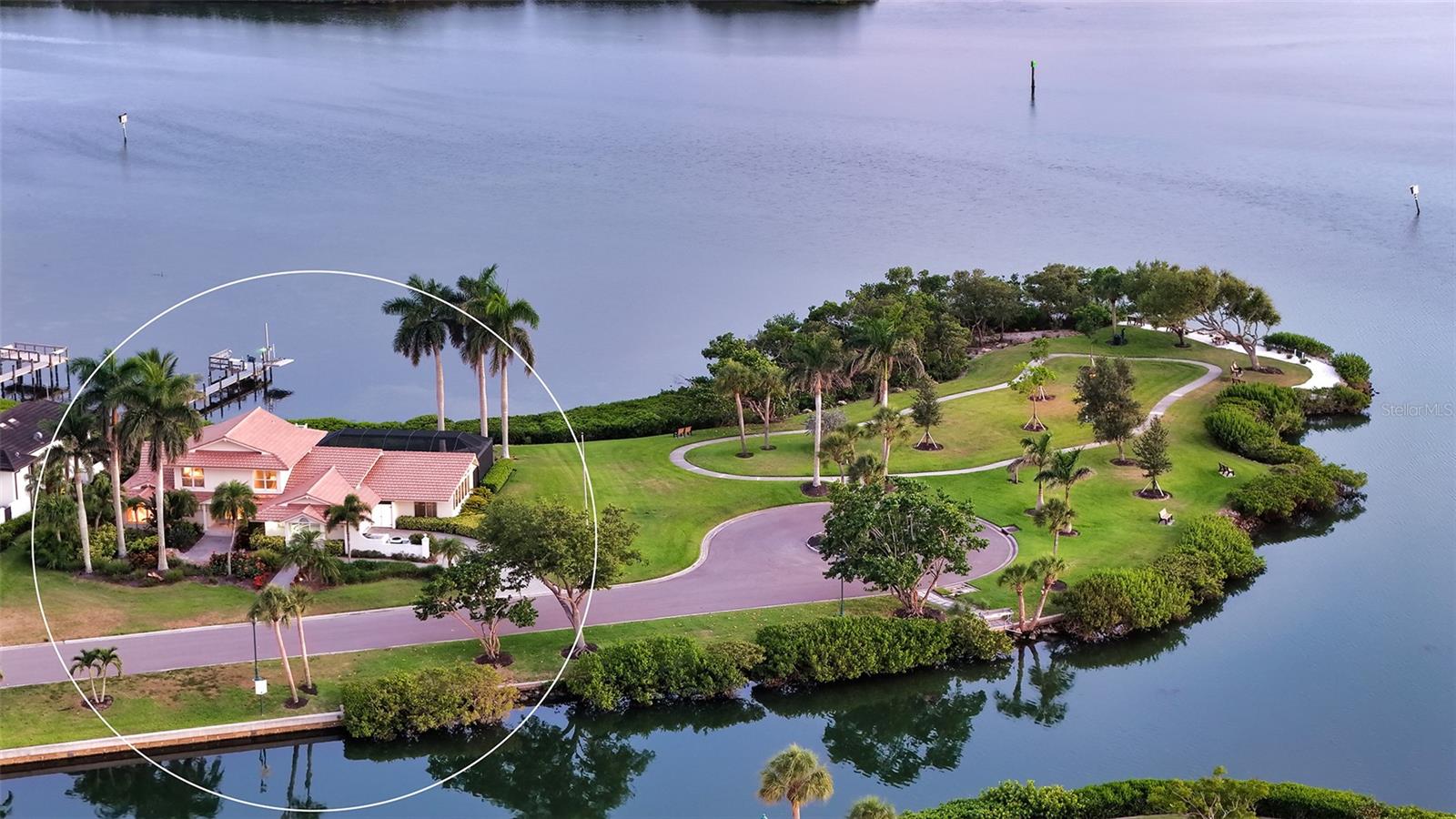 321 LOOKOUT POINT DR