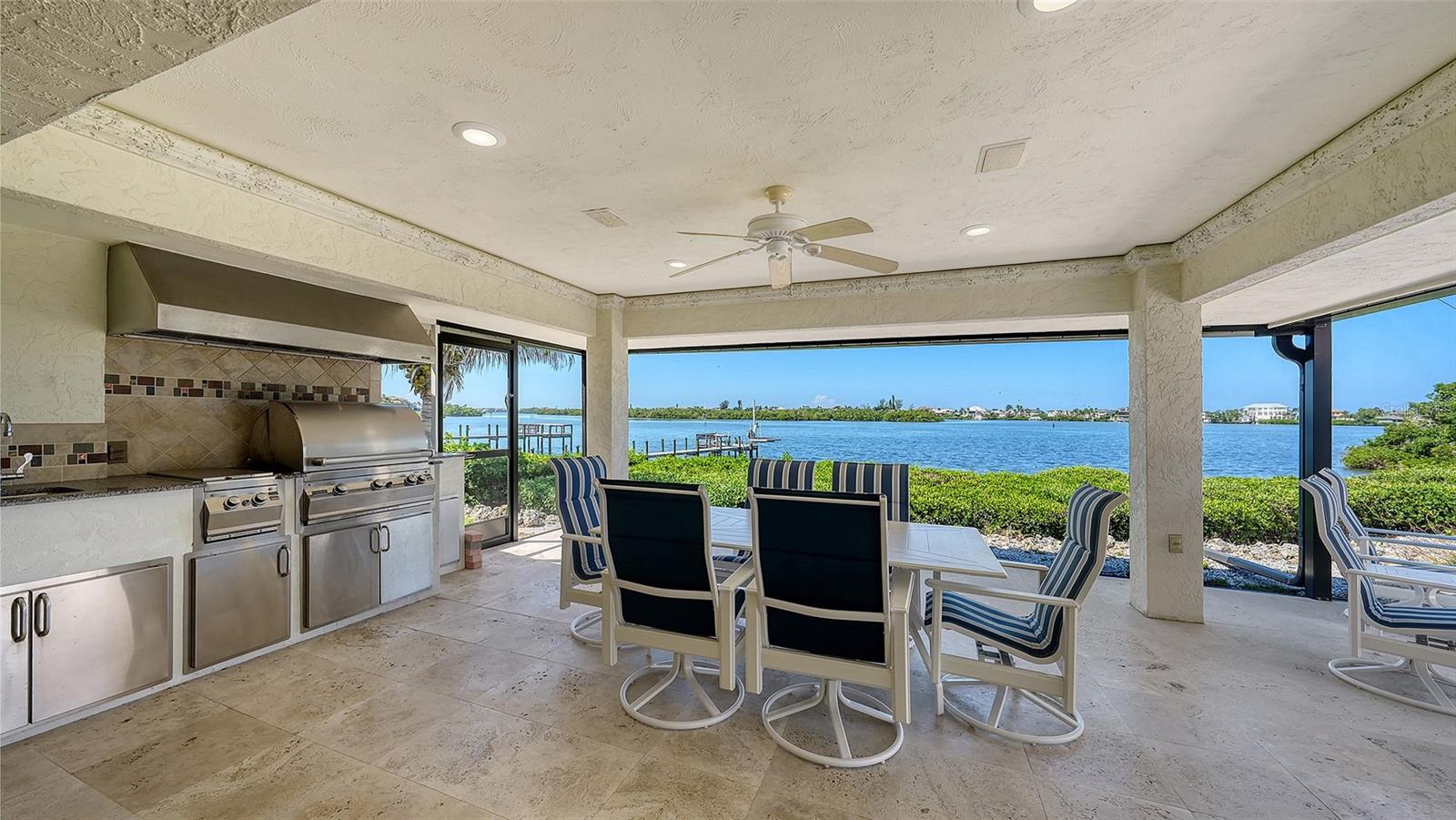 321 LOOKOUT POINT DR
