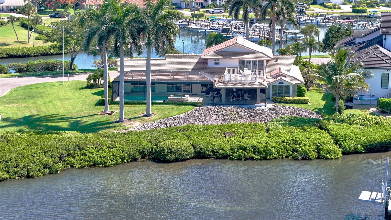 321 LOOKOUT POINT DR