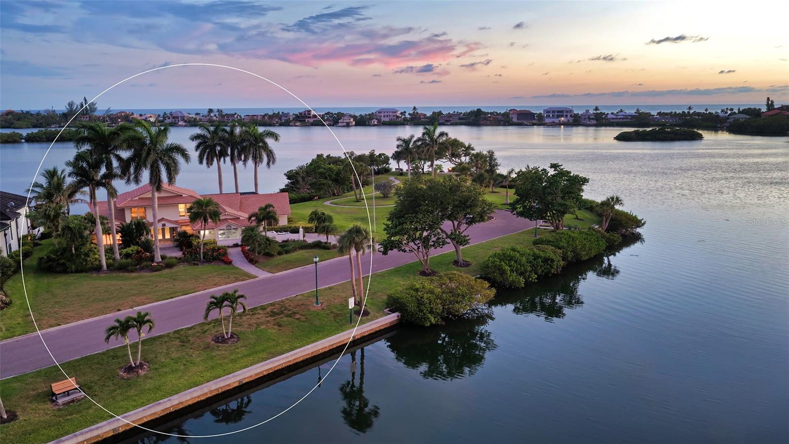 321 LOOKOUT POINT DR