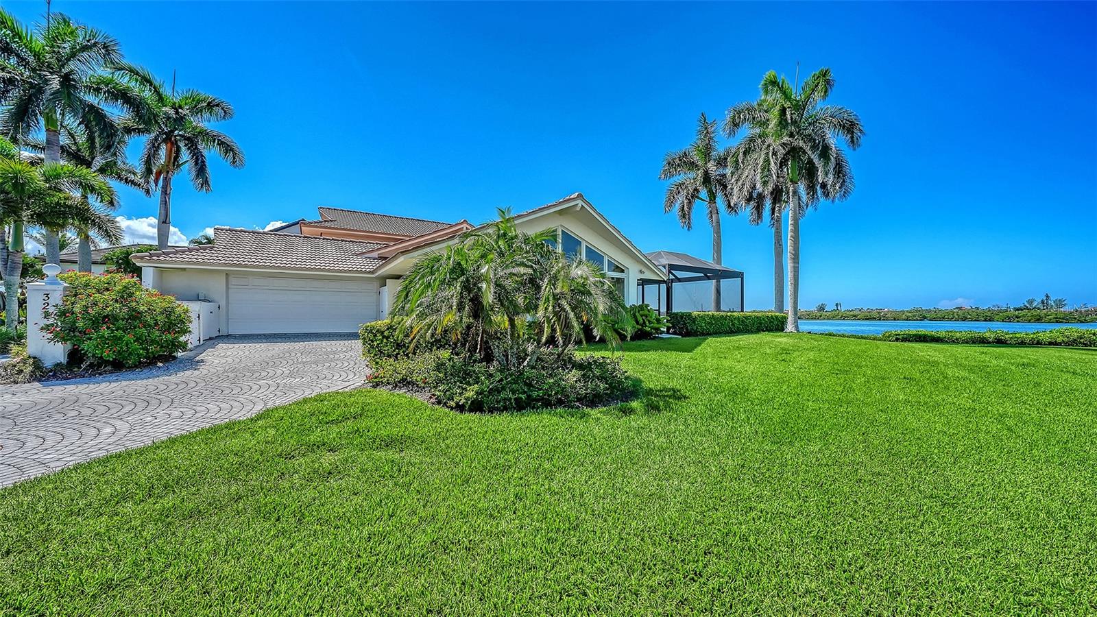 321 LOOKOUT POINT DR