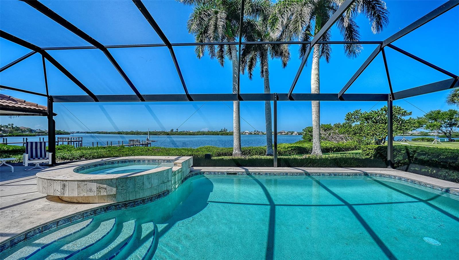 321 LOOKOUT POINT DR