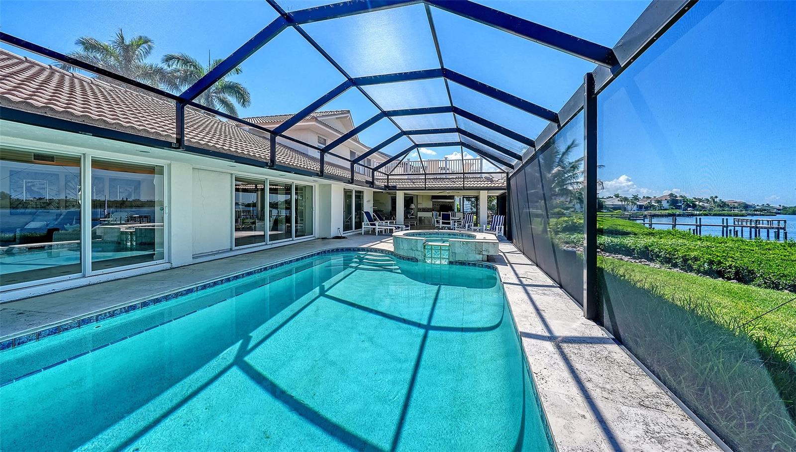 321 LOOKOUT POINT DR