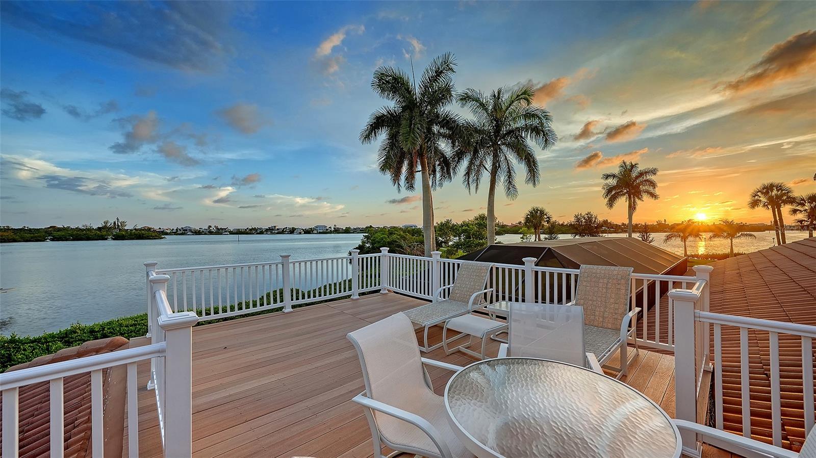 321 LOOKOUT POINT DR
