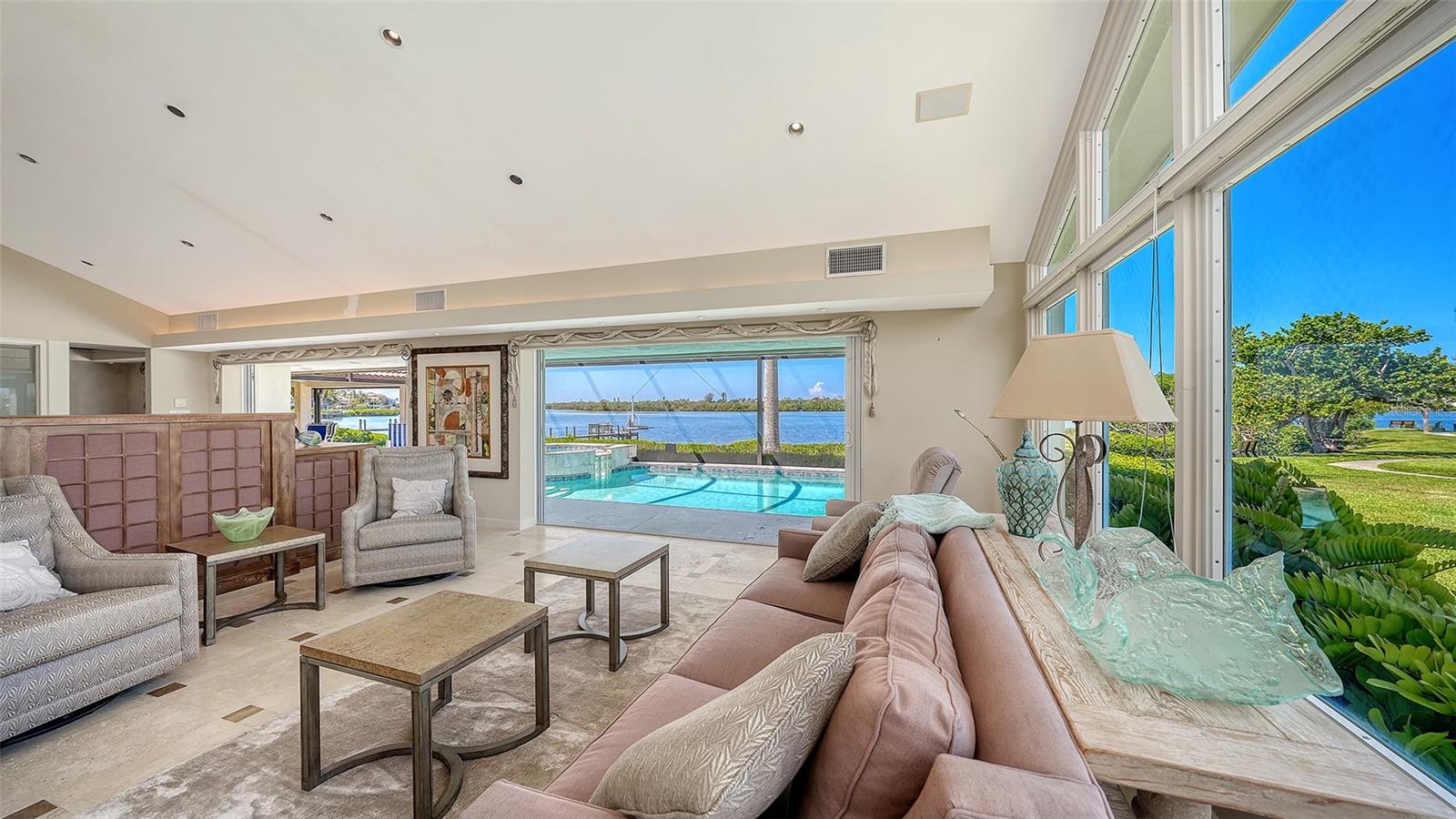 321 LOOKOUT POINT DR