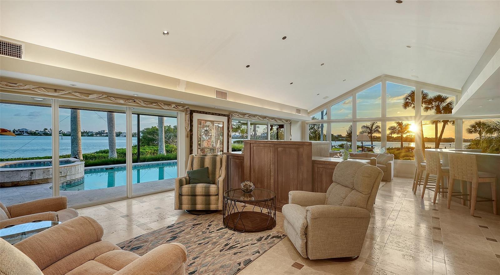 321 LOOKOUT POINT DR