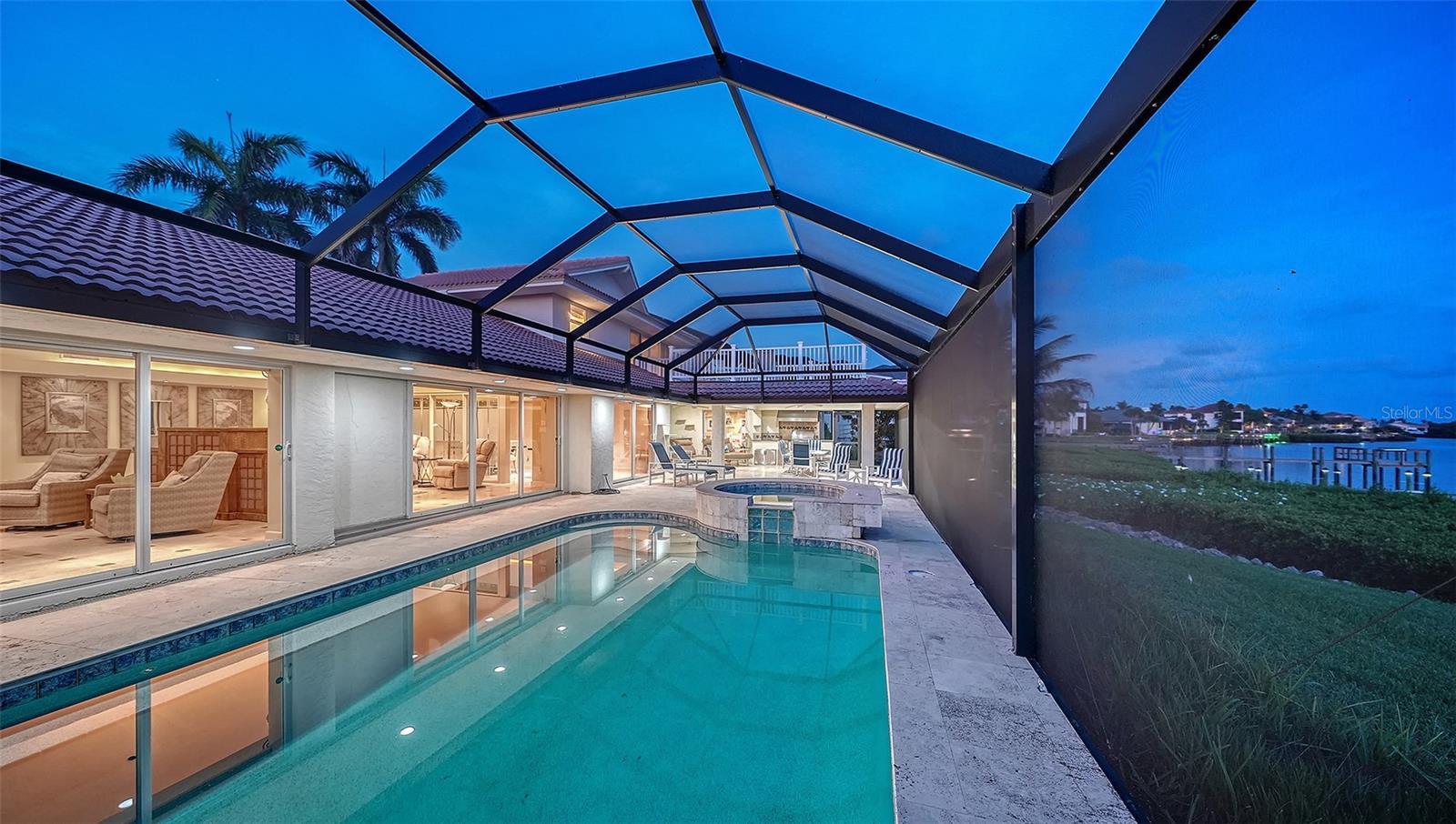 321 LOOKOUT POINT DR