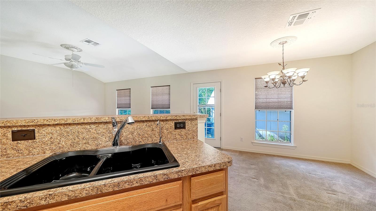 2452 ASHTON RD