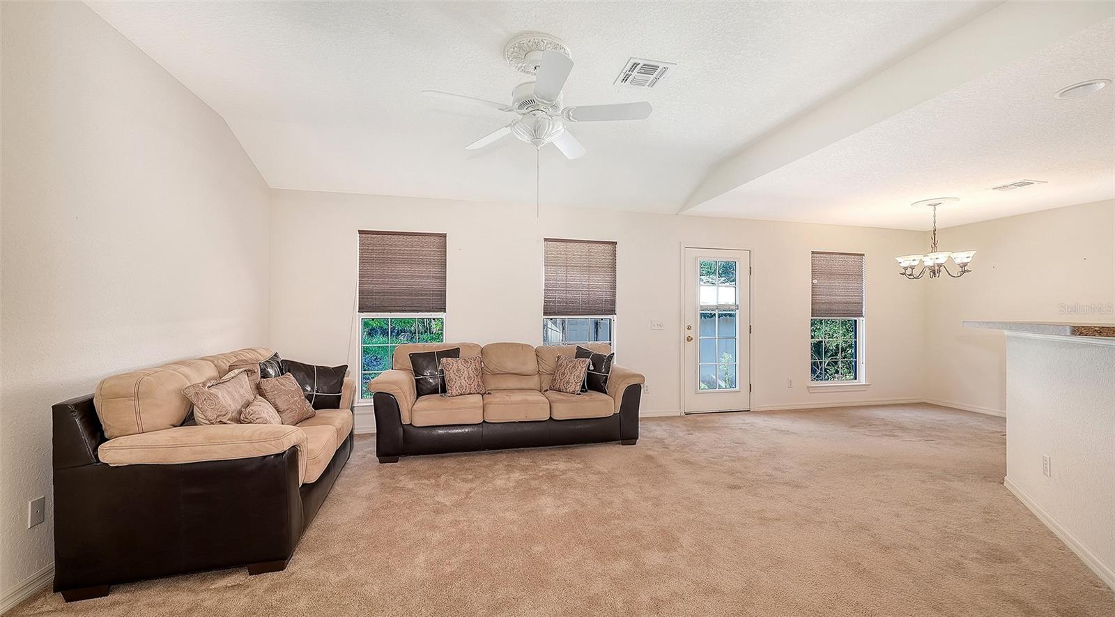 2452 ASHTON RD