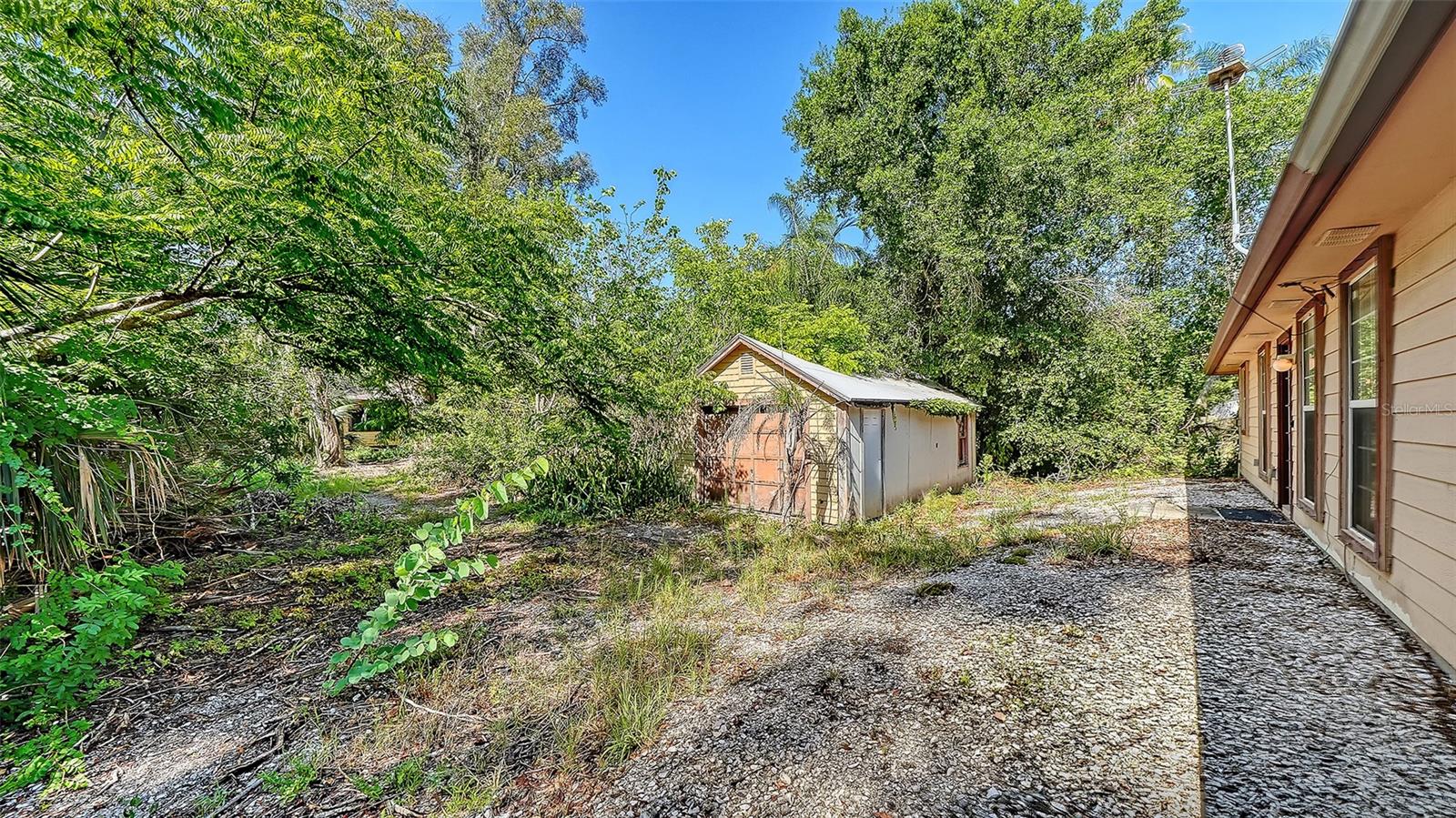 2452 ASHTON RD