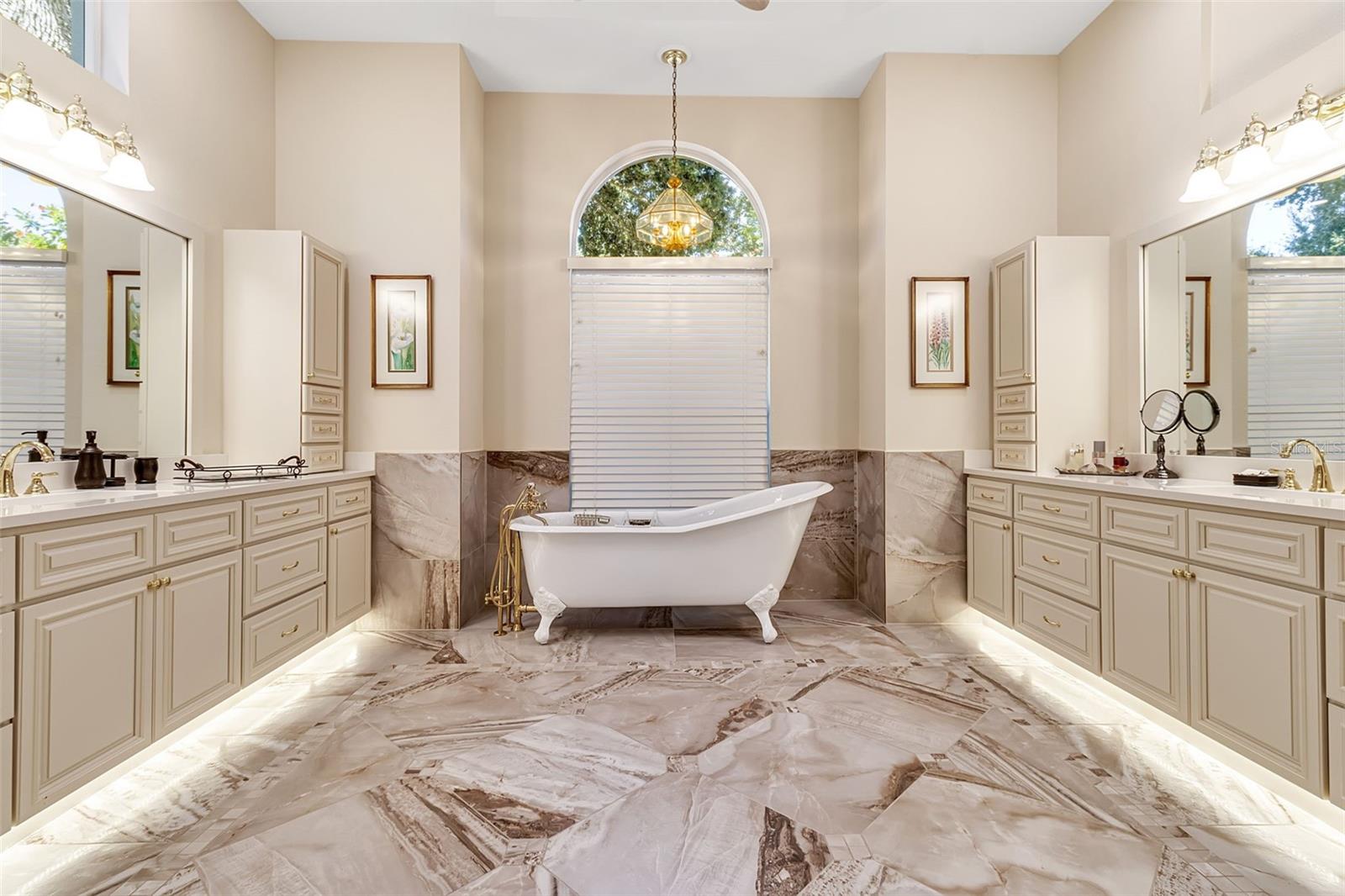 362 MACEWEN DR