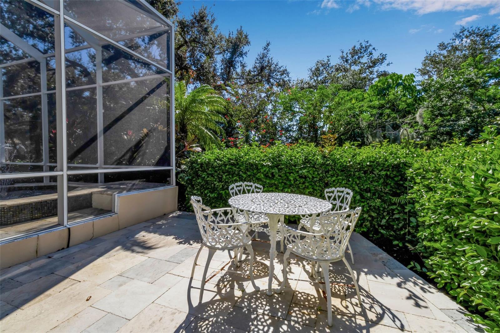 362 MACEWEN DR