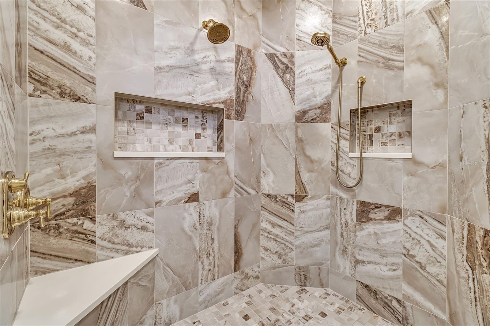362 MACEWEN DR