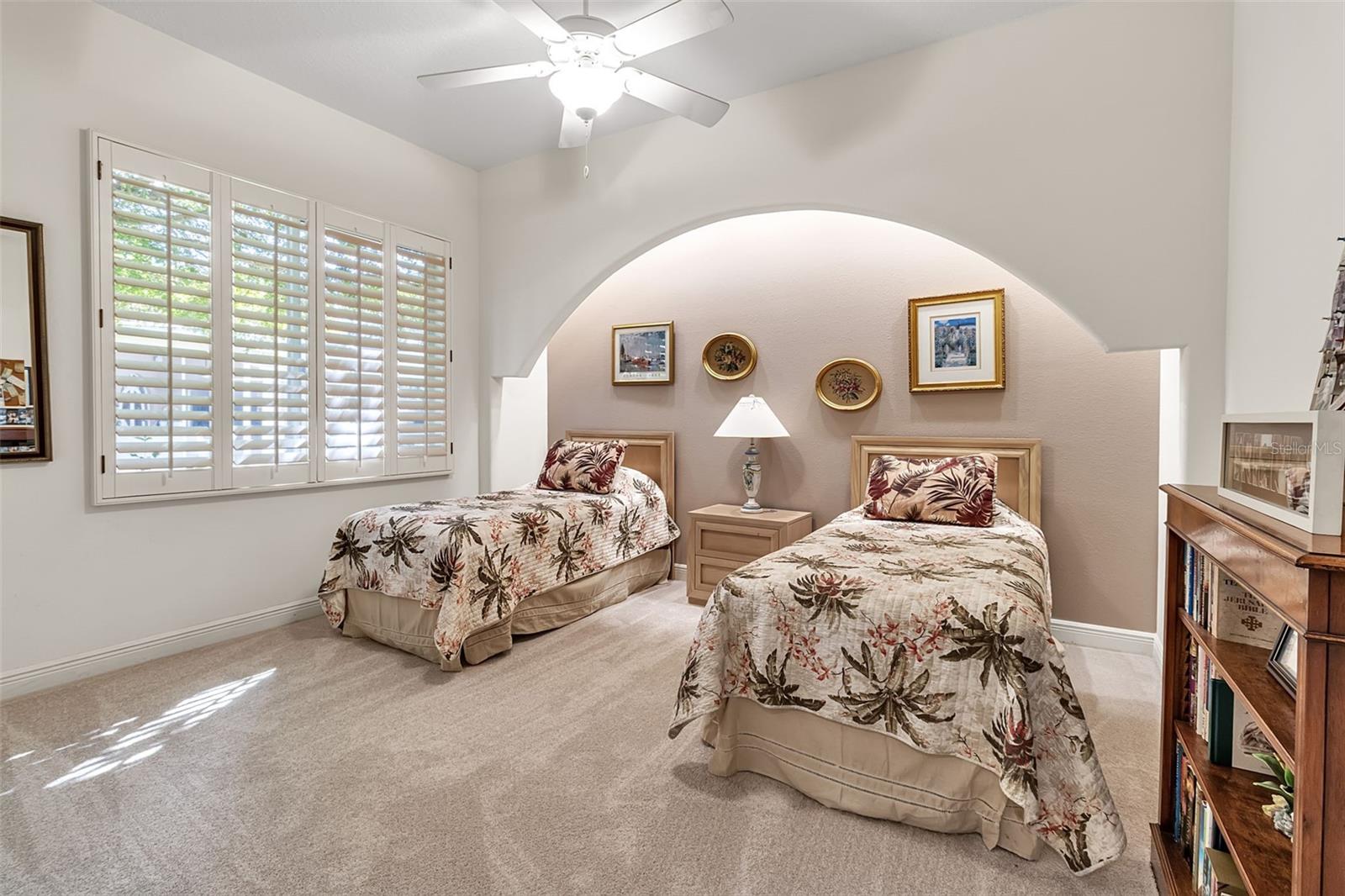 362 MACEWEN DR