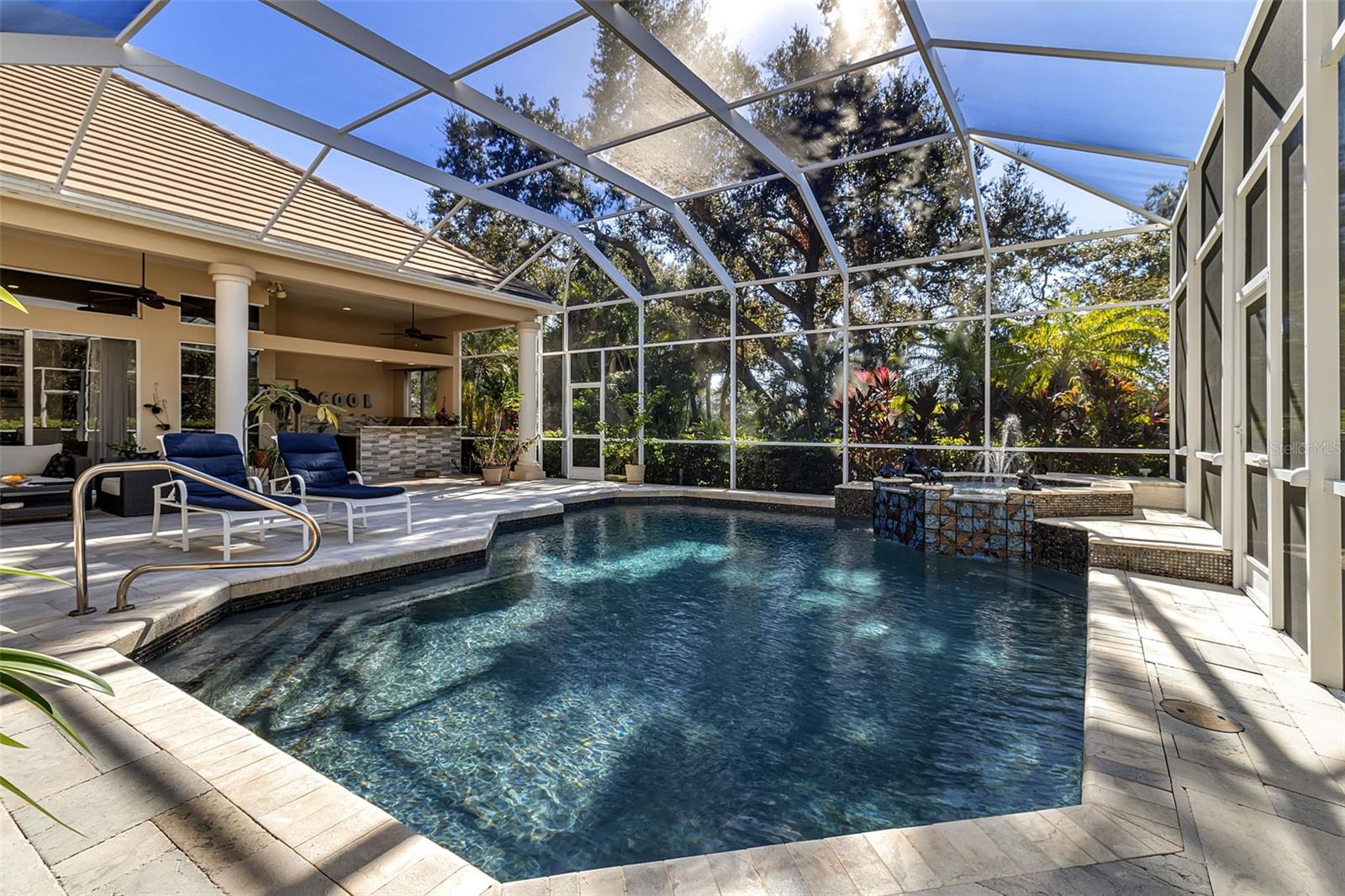 362 MACEWEN DR