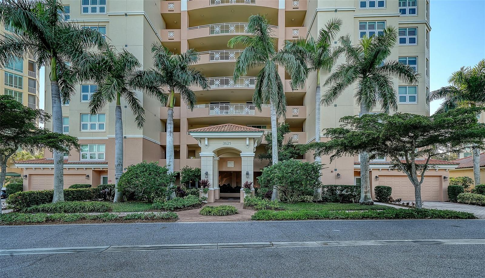 3621 NORTH POINT RD #403