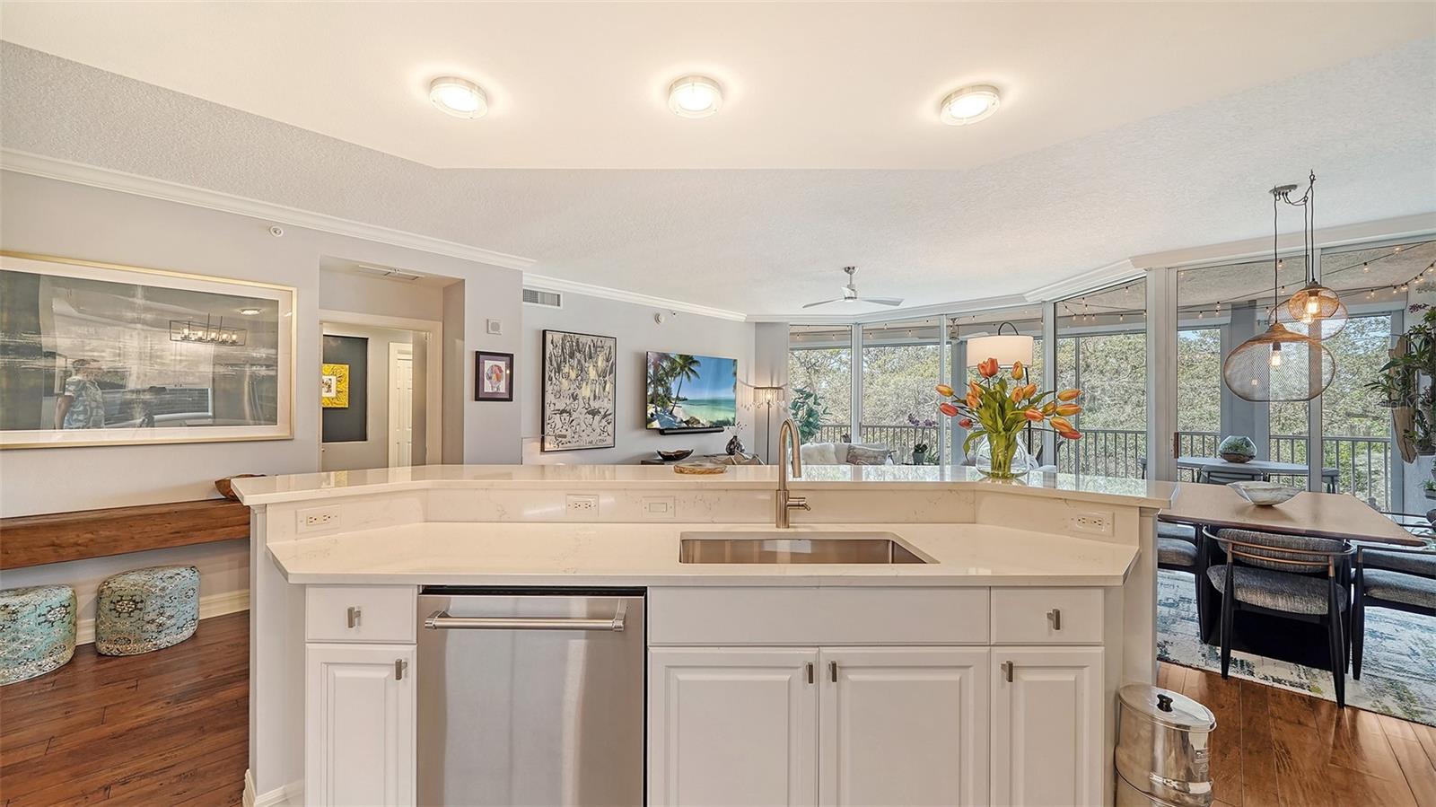 401 N POINT RD #303