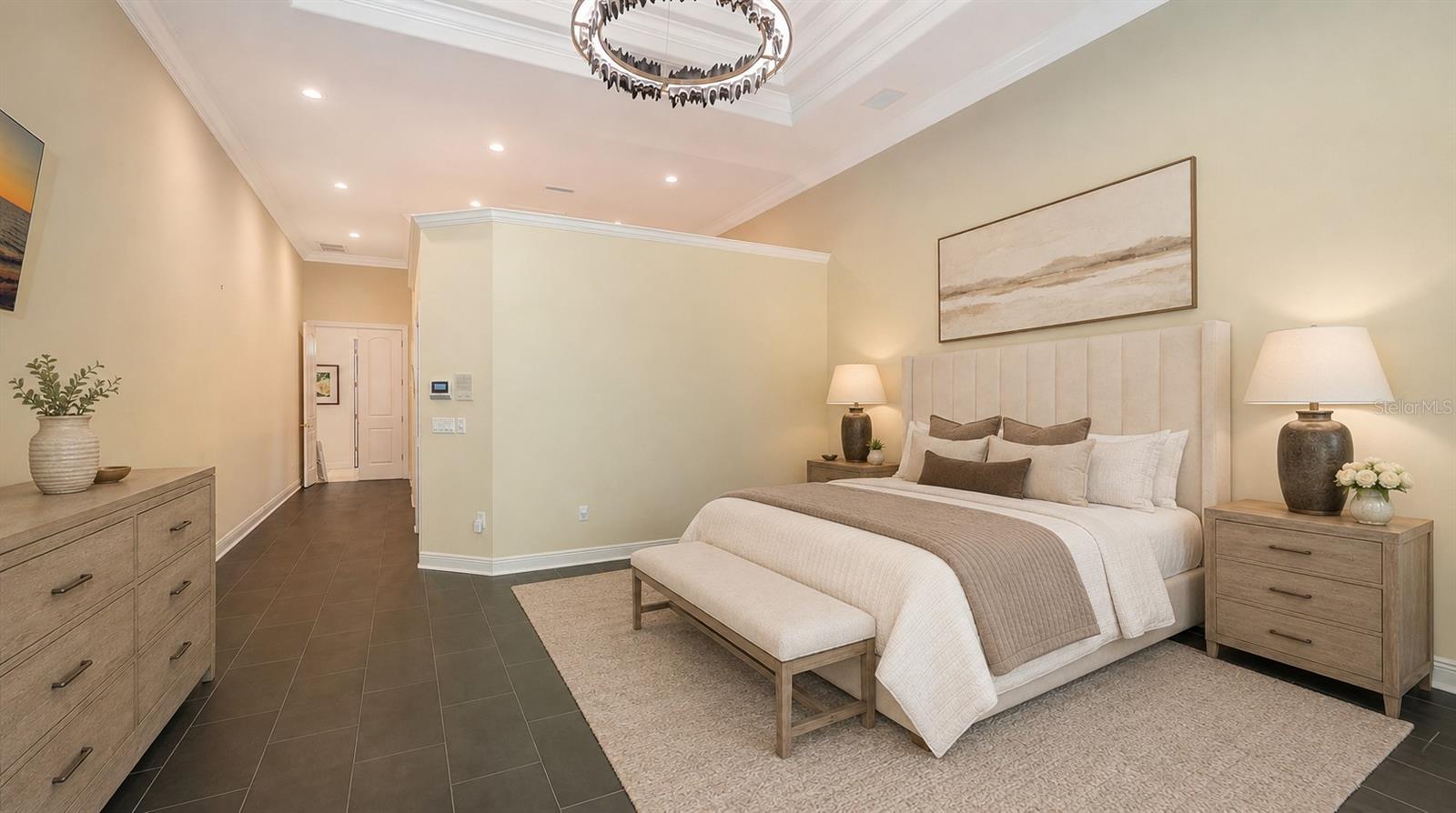 402 MACEWEN DR