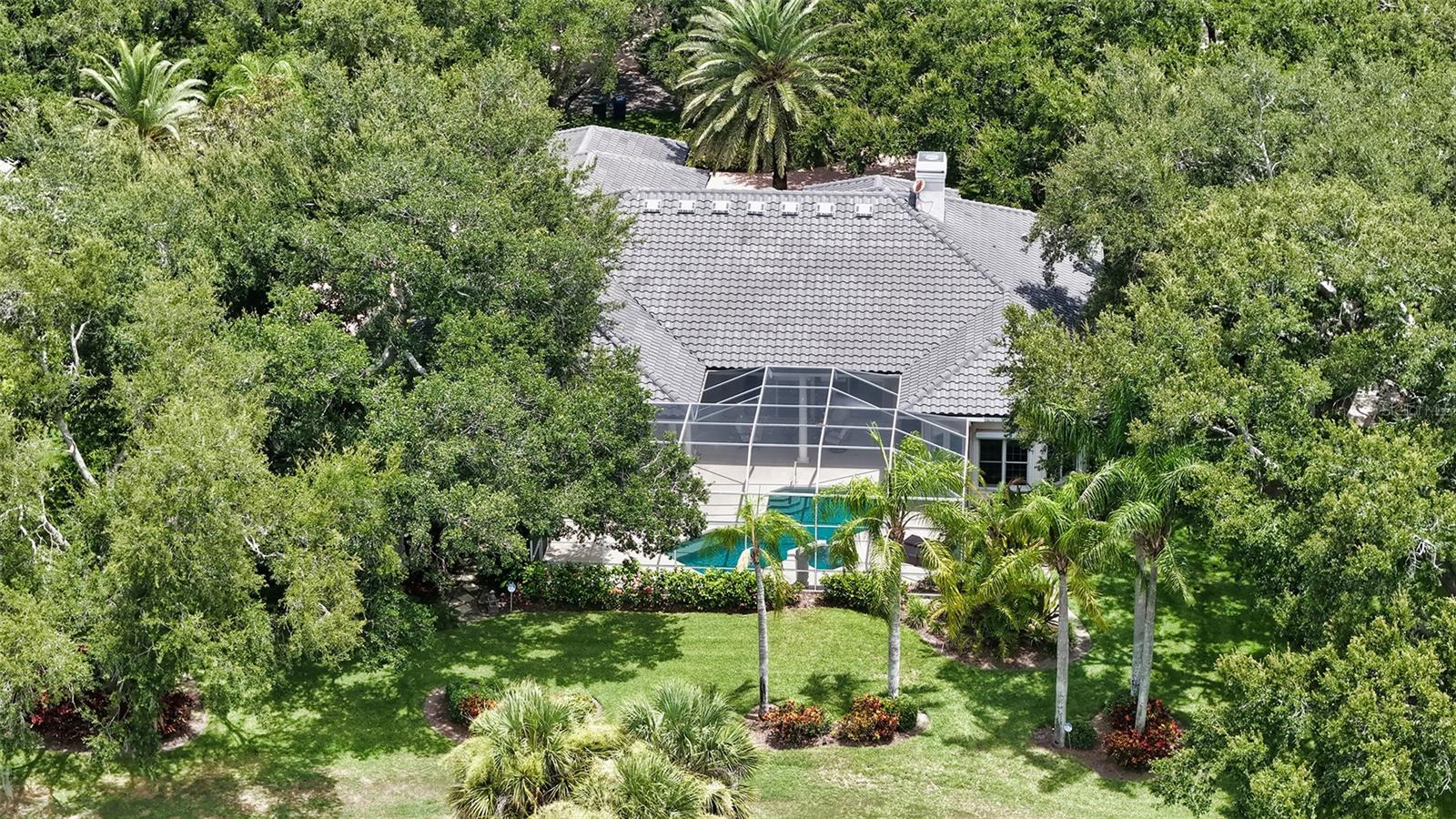 402 MACEWEN DR